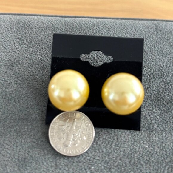 Gold-Tone Faux Pearl Stud Earrings On Black Card - Picture 2 of 4